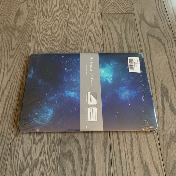 MacBook Case💙✨ - Picture 1 of 4